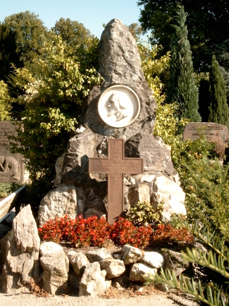 Ehrengrab auf dem Evangelischen Friedhof am Untertor in Bad Homburg v.d. Höhe (Quelle: R. Haag)